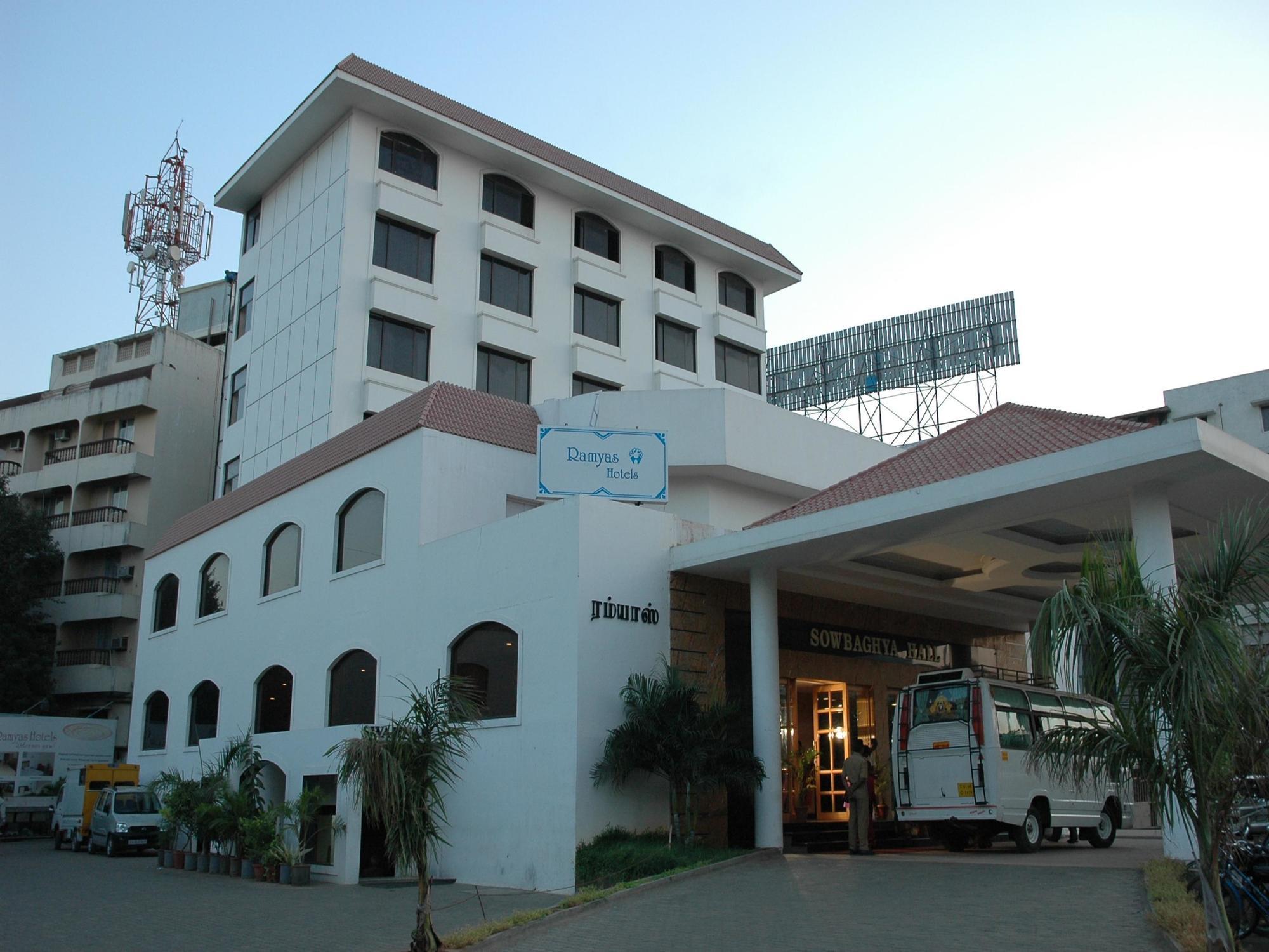 Ramyas Hotels Tiruchirappalli Exteriör bild