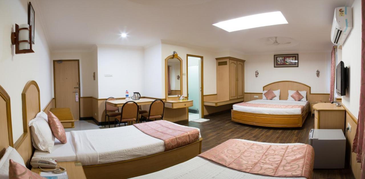 Ramyas Hotels Tiruchirappalli Exteriör bild
